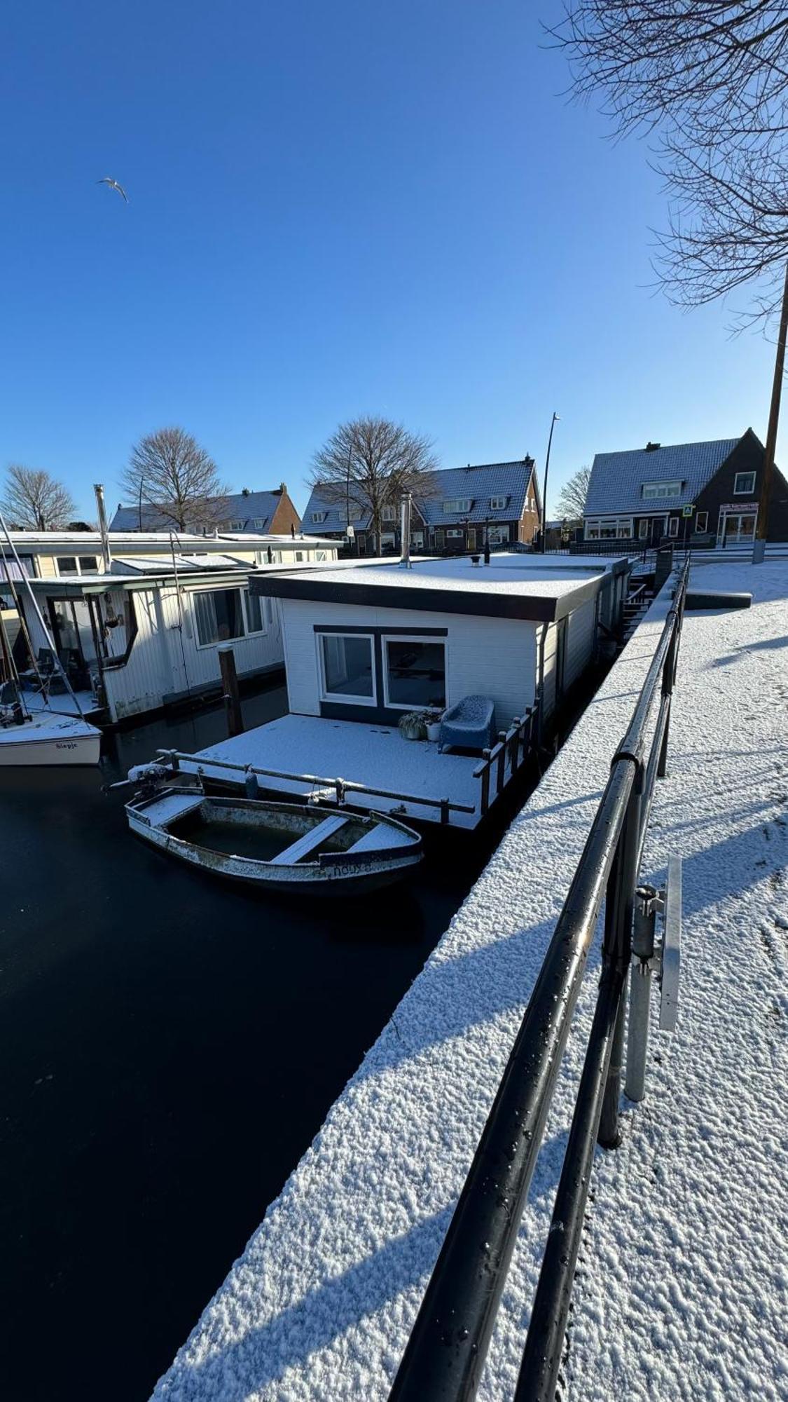Woonboot 4 Harderwijk Hotel Exterior photo